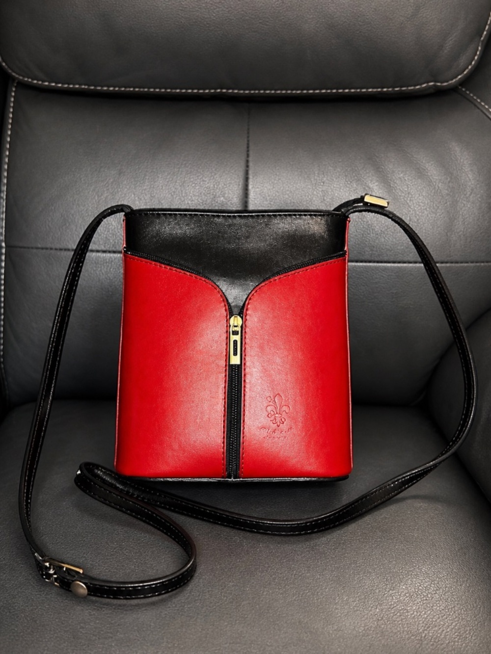 Vera Pelle Italy Red Black Leather Crossbody Bag Small Chic EUC